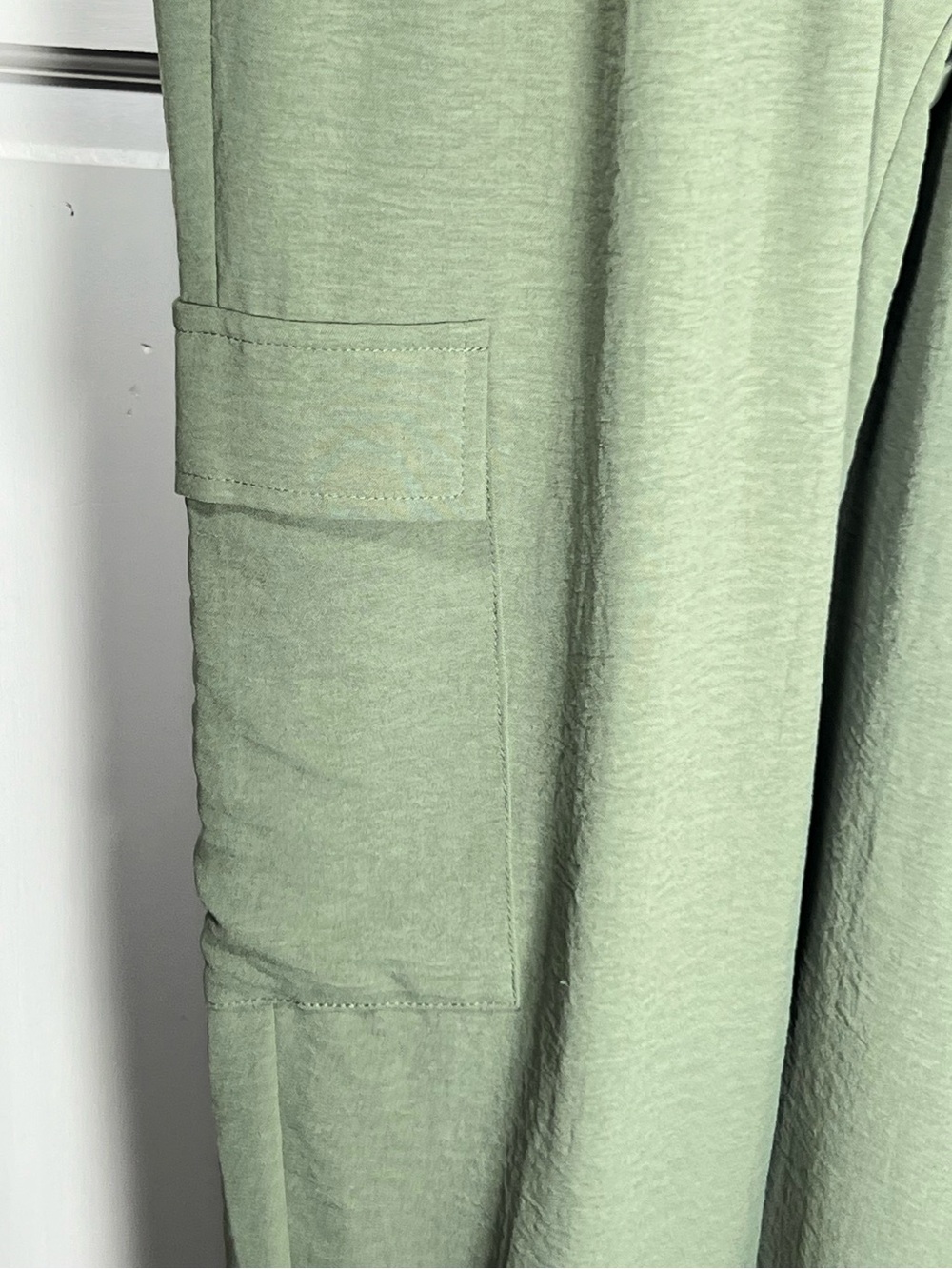 Inspired Heart Cargo Pockets Jumpsuit Elastic Waist Sage Green Sz S - Picture 3 of 8